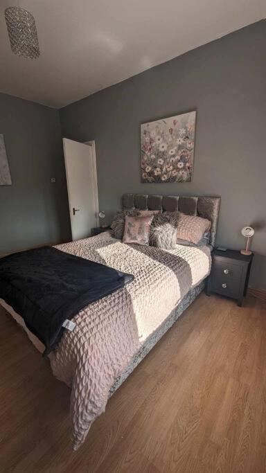 Lovely 2 Bedroom Apartment In Heart Of Dundee Kültér fotó